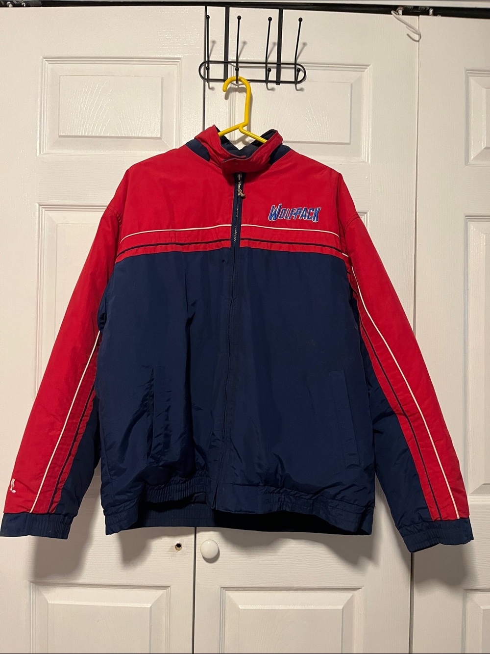 Hartford Wolfpack Mens Vintage Jacket (2005) Rare Find
